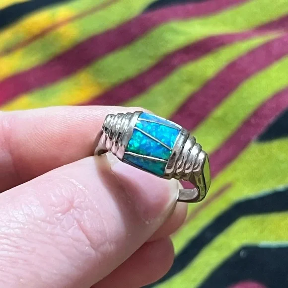 VTG Blue Fire Opal Inlay Sterling Silver 925 Artisan Made Size 8 3/4 Ring - Picture 3 of 6